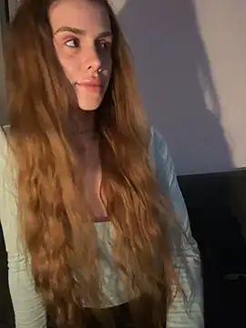 EmiliaCatalina online show from 07-29-26, 01:05