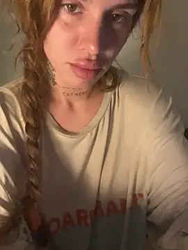 Snapshot of EmiliaCatalina chatting on 02-24-26, 11:27 EmiliaCatalina online show from 02-24-26, 11:27