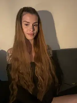 EmiliaCatalina online show from 07-16-26, 11:24