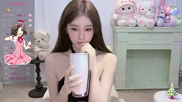 Snapshot of Yaooooo-Y chatting on 03-15-25, 02:55 Yaooooo-Y online show from 03-15-25, 02:55