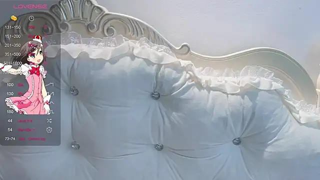 Snapshot of Yaooooo-Y chatting on 09-27-25, 04:35 Yaooooo-Y online show from 09-27-25, 04:35