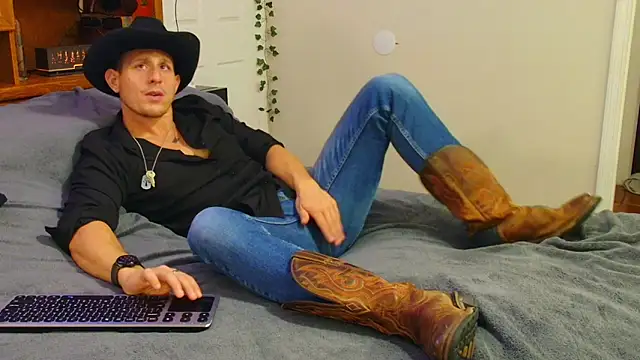 zack Fisher online show from 12-22-25, 01:39