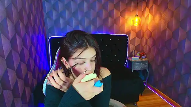 LiaHarryis online show from 02-07-26, 07:22