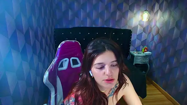 Snapshot of LiaHarryis chatting on 06-14-26, 02:24 LiaHarryis online show from 06-14-26, 02:24