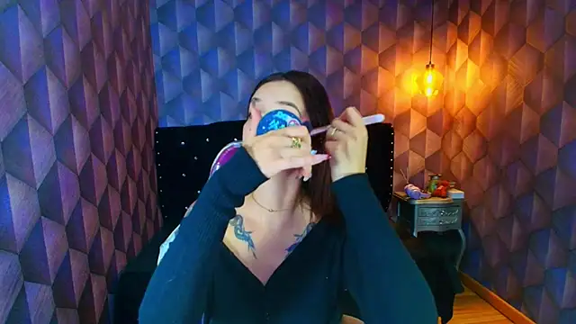 LiaHarryis online show from 04-11-26, 06:00