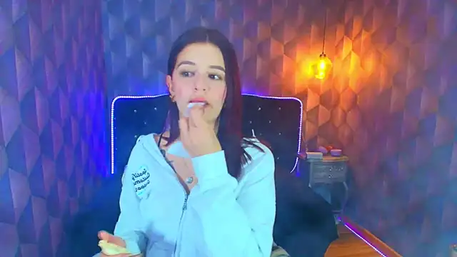 LiaHarryis online show from 02-12-26, 08:08