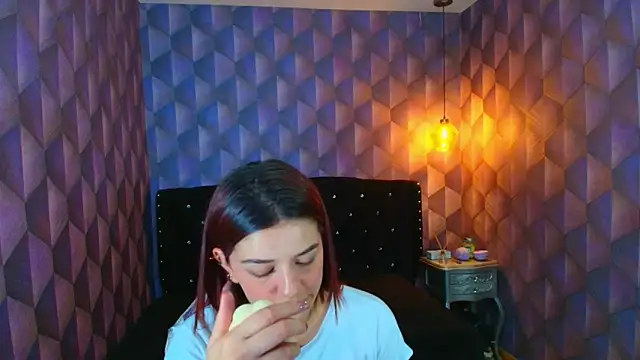 LiaHarryis online show from 11-18-25, 06:44