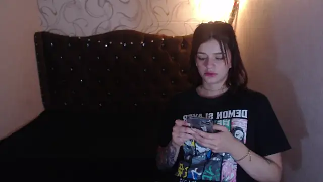 LiaHarryis online show from 03-15-25, 04:21