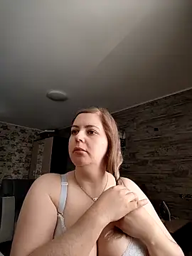 Lady nice cat online show from 04-18-26, 03:09