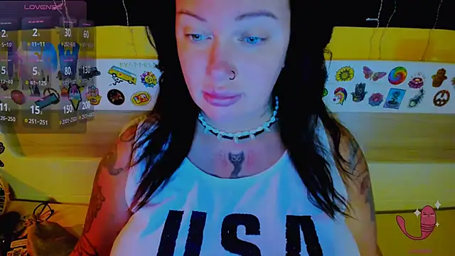 EllieOz online show from 09-18-25, 04:43