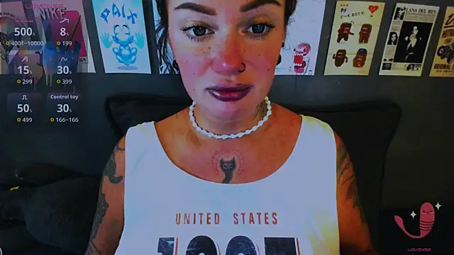 EllieOz online show from 04-18-26, 02:41