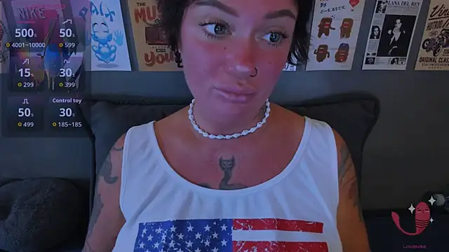 Snapshot of EllieOz chatting on 06-01-26, 01:22 EllieOz online show from 06-01-26, 01:22