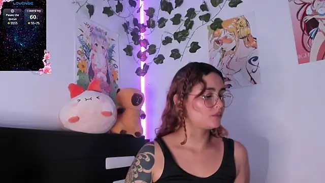 Snapshot of Violette-Ramirez01 chatting on 01-14-25, 09:41 Violette-Ramirez01 online show from 01-14-25, 09:41