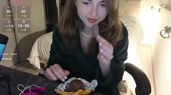 Miss Aliannaa online show from 12-21-24, 11:34