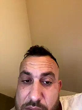 Snapshot of cosmin9000 chatting on 11-09-25, 08:51 cosmin9000 online show from 11-09-25, 08:51