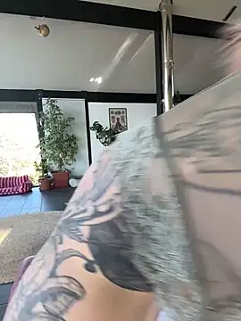 Snapshot of Stella-Kink chatting on 11-06-25, 08:40 Stella-Kink online show from 11-06-25, 08:40