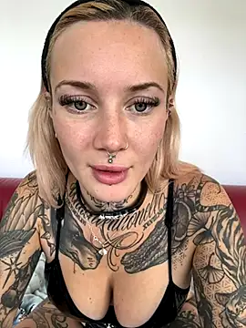 Snapshot of Stella-Kink chatting on 09-14-25, 11:10 Stella-Kink online show from 09-14-25, 11:10