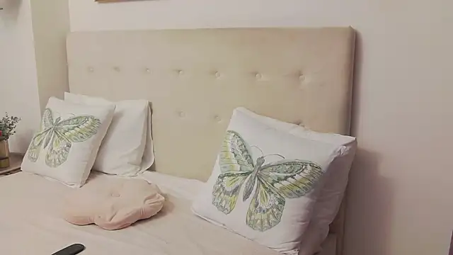 CassieHilton online show from 03-25-26, 10:19