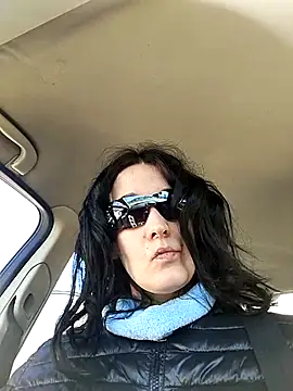 Snapshot of LauraBaby chatting on 03-19-25, 10:44 LauraBaby online show from 03-19-25, 10:44