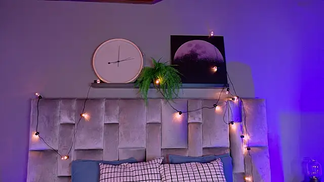 nahomi campbell online show from 10-21-25, 07:35