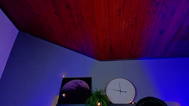 nahomi campbell online show from 11-04-25, 07:39