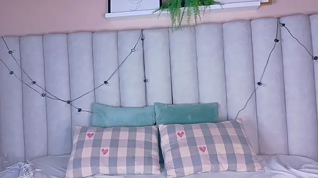 nahomi campbell online show from 03-27-26, 08:43