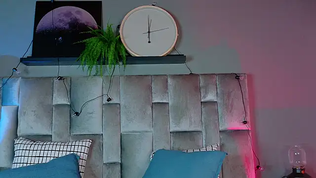 nahomi campbell online show from 09-22-25, 07:42