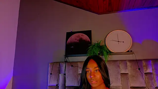 nahomi campbell online show from 10-20-25, 07:36