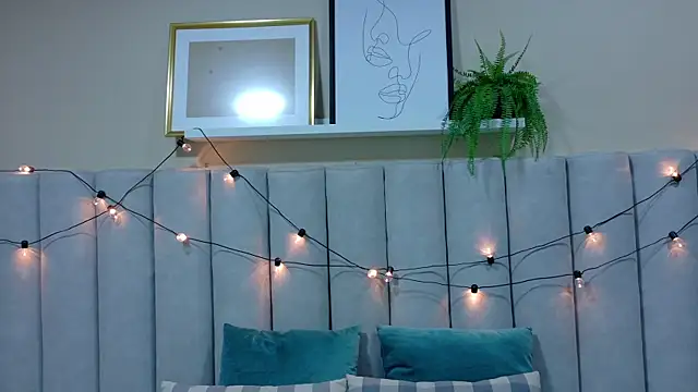 nahomi campbell online show from 11-20-25, 07:25