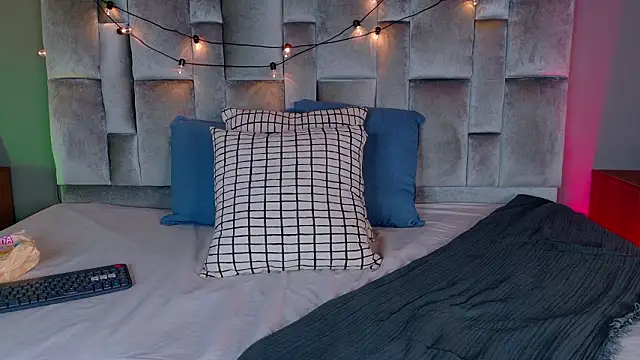 nahomi campbell online show from 02-04-26, 07:42