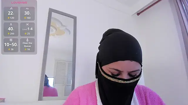 Amina hafsa online show from 11-29-25, 07:14