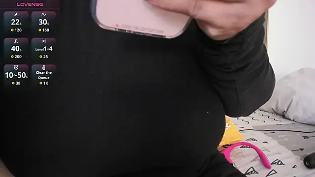 Amina hafsa online show from 04-12-26, 03:04