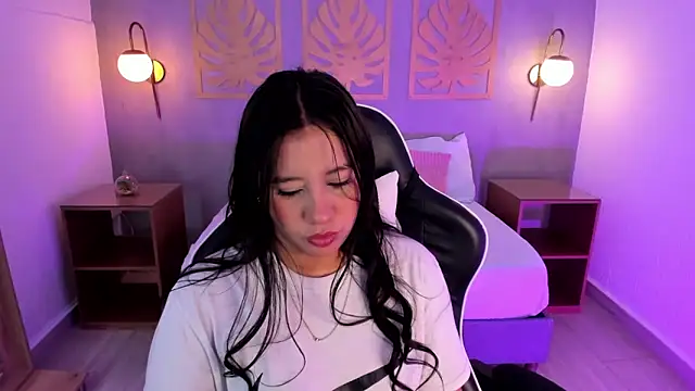 Snapshot of majo_rosse_ chatting on 09-15-25, 07:03 majo rosse online show from 09-15-25, 07:03