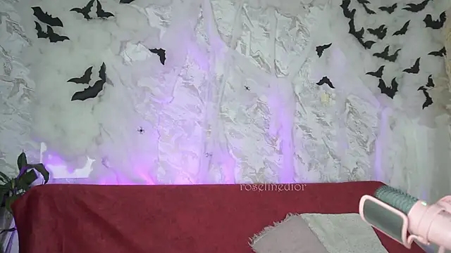 roselinedior online show from 10-28-25, 01:21