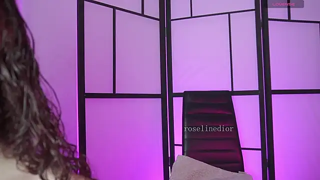 Snapshot of roselinedior chatting on 02-18-26, 03:19 roselinedior online show from 02-18-26, 03:19