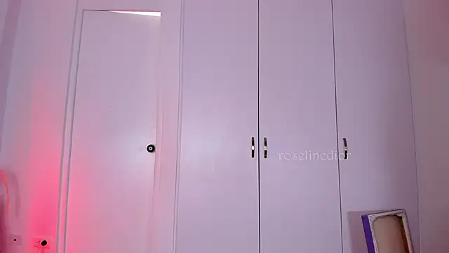 Snapshot of roselinedior chatting on 09-11-25, 03:12 roselinedior online show from 09-11-25, 03:12