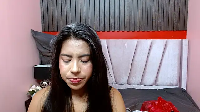 Snapshot of VeronicaRobles chatting on 09-15-25, 06:52 VeronicaRobles online show from 09-15-25, 06:52