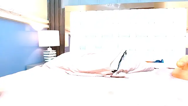 Snapshot of VeronicaRobles chatting on 03-13-25, 10:54 VeronicaRobles online show from 03-13-25, 10:54