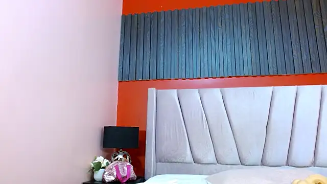 Snapshot of VeronicaRobles chatting on 09-13-25, 07:14 VeronicaRobles online show from 09-13-25, 07:14