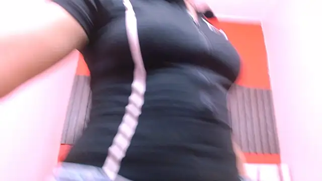 VeronicaRobles online show from 06-25-26, 06:24