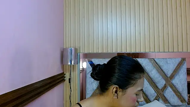 Snapshot of VeronicaRobles chatting on 09-17-25, 06:10 VeronicaRobles online show from 09-17-25, 06:10