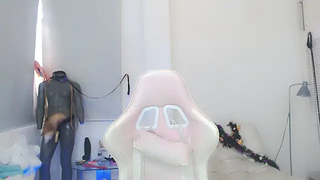 sasha mom69  online show from 11-06-25, 04:33