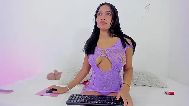 natashaa evans online show from 06-12-26, 03:59