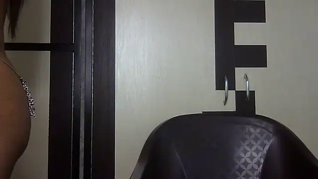 Snapshot of seema_raani chatting on 03-19-25, 04:25 seema raani online show from 03-19-25, 04:25