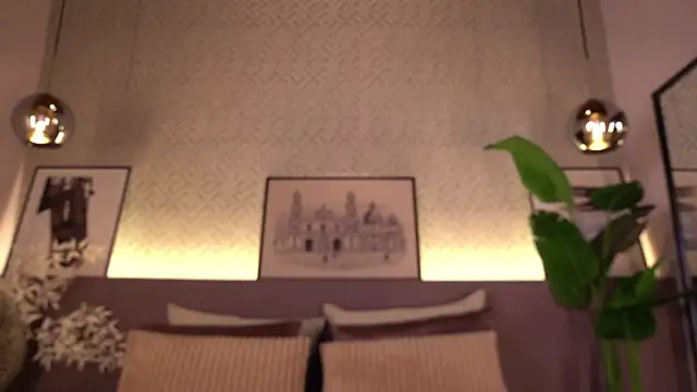 ElleDiane online show from 06-09-26, 10:22