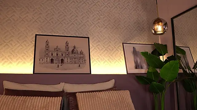 ElleDiane online show from 03-21-25, 12:07