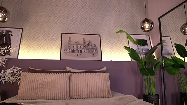 ElleDiane online show from 06-08-26, 01:28
