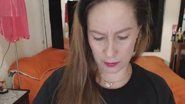 Snapshot of CATRINA-83 chatting on 10-02-25, 10:46 CATRINA-83 online show from 10-02-25, 10:46
