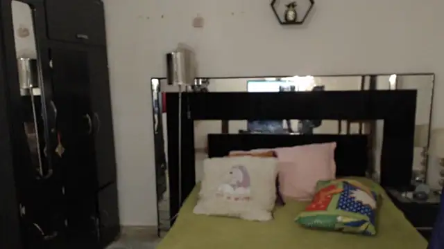 Snapshot of CATRINA-83 chatting on 02-09-26, 03:32 CATRINA-83 online show from 02-09-26, 03:32