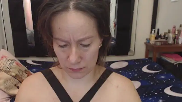 Snapshot of CATRINA-83 chatting on 10-11-25, 11:55 CATRINA-83 online show from 10-11-25, 11:55